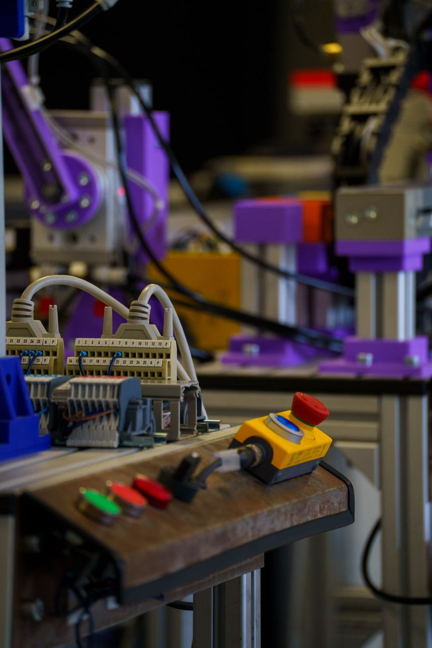 Futuristic automated engineering laboratory overview