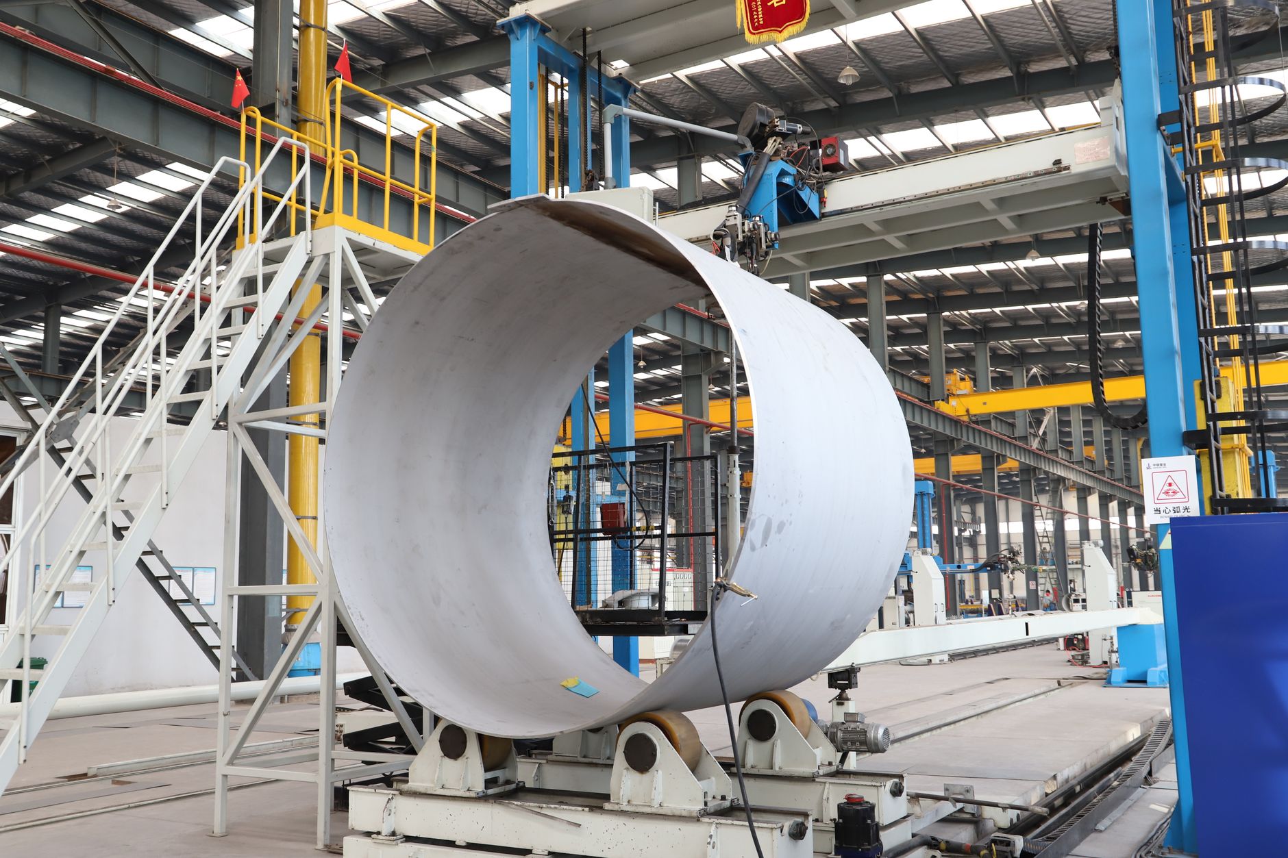 Industrial strength high scale automated cleaning station